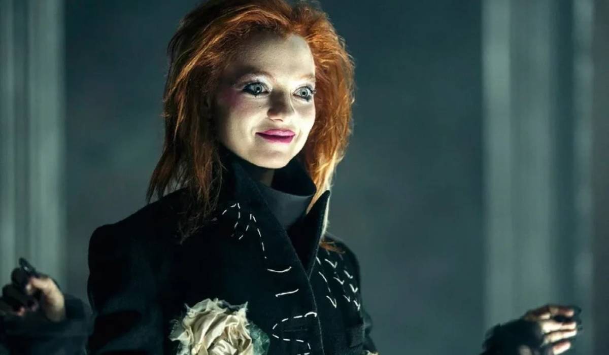 Esme Creed-Miles sandman (1)